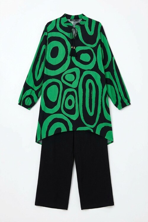 Yeşil Geometrik Desenli Pantolon Ve Uzun Tunik Alt Üst Takım