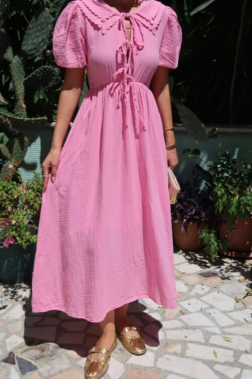 Pembe Bebe Yaka Bağlamalı Astarlı Uzun Müslin Elbise BCRU-261301