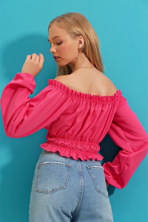 Pembe Madonna Yaka Omuz Dekolteli Önü Büzgülü Crop Bluz