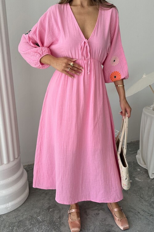 Pembe V Yaka Balon Kol Bağcıklı Astarlı Uzun Elbise BCRU-261299