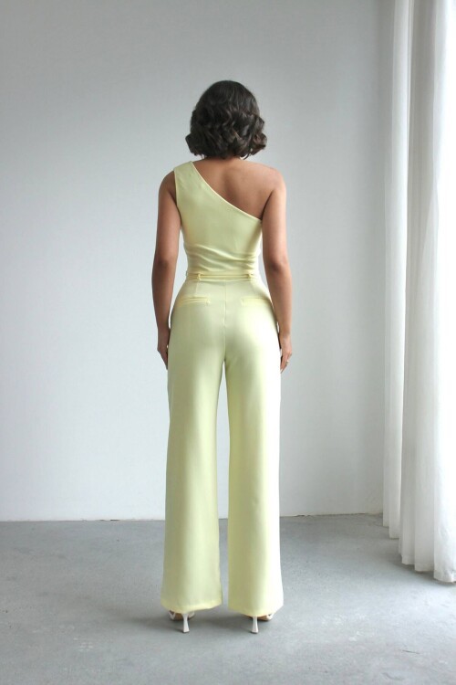 Sarı Aksesuar Detaylı Bluz Ve Pantolon Dokuma Alt Üst Takım BCHN-2526127