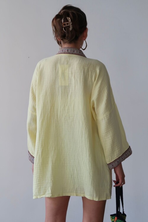 Sarı Nakış Detaylı Keten Kimono BCRU-261303
