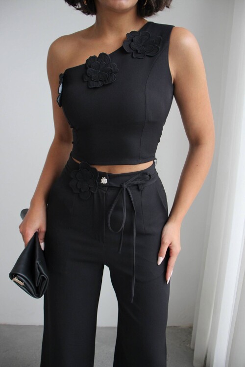 Siyah Aksesuar Detaylı Bluz Ve Pantolon Dokuma Alt Üst Takım BCHN-2526127