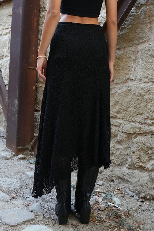 Siyah Asimetrik Kesim İçi Astarlı Dantel Etek BCHZCK-251260