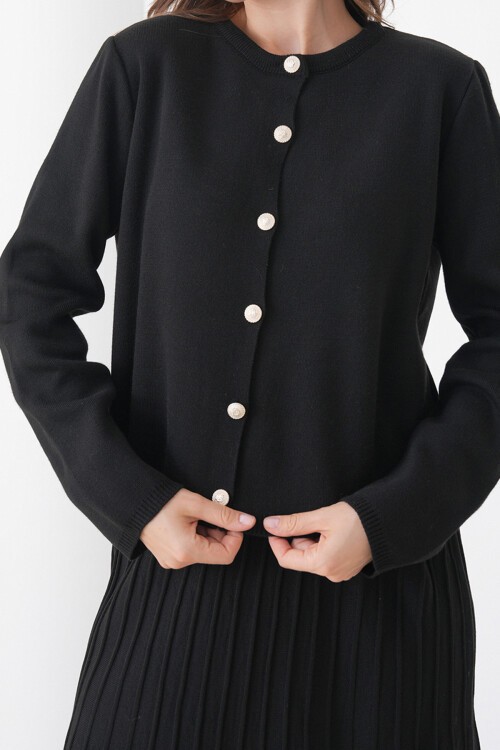 Siyah Bisiklet Yaka Düğmeli Hırka Ve Pliseli Midi Boy Etek Takım BCHPK-251252