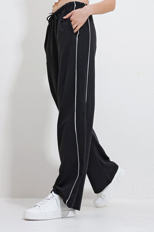 Siyah Çift Cepli Yanları Biyeli Bol Paça Eşofman Altı BCHYL-251216