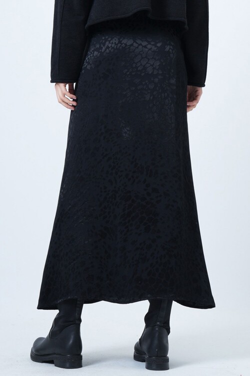 Siyah Desenli Fermuar Kapamalı Midi Boy Etek BCHCA-251234