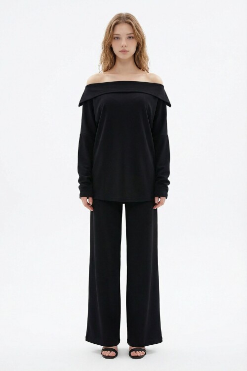 Siyah Düşük Yaka Rahat Kesim Yumuşak Dokulu Bluz Ve Pantolon Alt Üst Takım