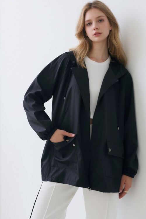 Siyah Kapüşonlu Fermuarlı Çift Cepli Yağmurluk Ceket BCHNV-261269