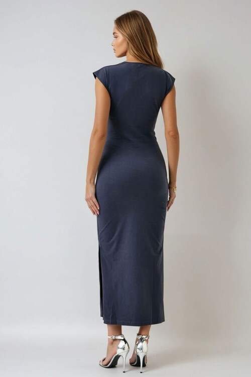 Siyah Püskül Detaylı Yan Dekolteli Yırtmaçlı Midi Elbise BCHPK-251246