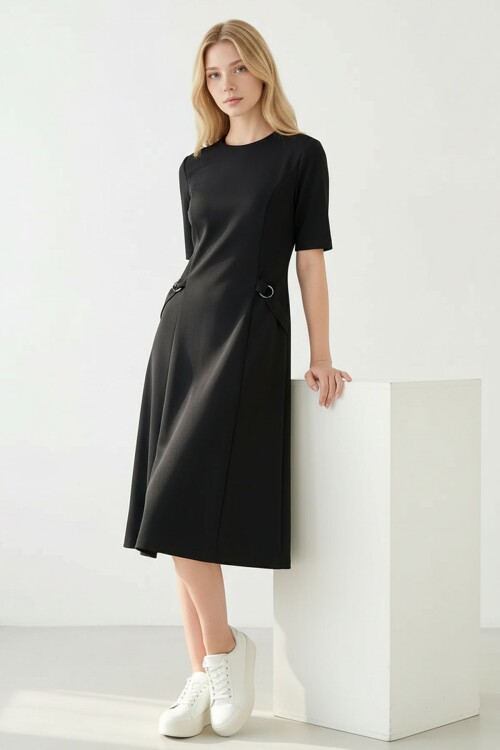 Siyah Tokalı Modal Kumaş Elbise