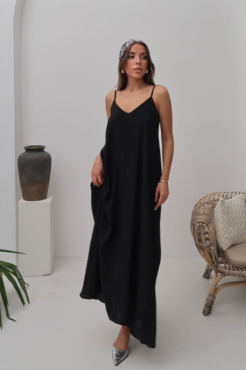 Siyah V Yaka Askılı Uzun Astarlı Salaş Elbise BCRU-261300