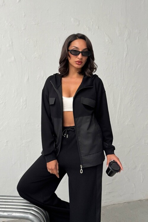 Siyah Yumuşak Dokulu Garnili Kapüşonlu Sweatshirt Ve Pantolon Alt Üst Takım BCHN-25261023