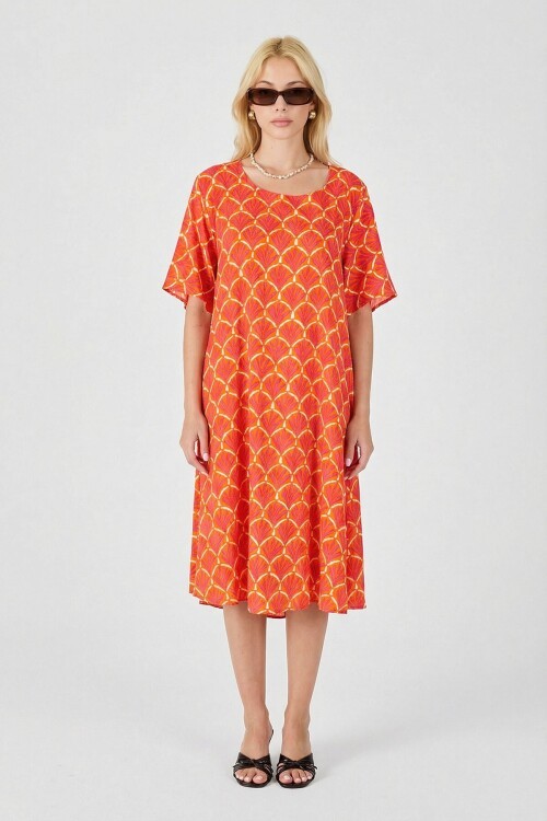 Turuncu U Yaka Kısa Kollu Midi Boy Desenli Elbise