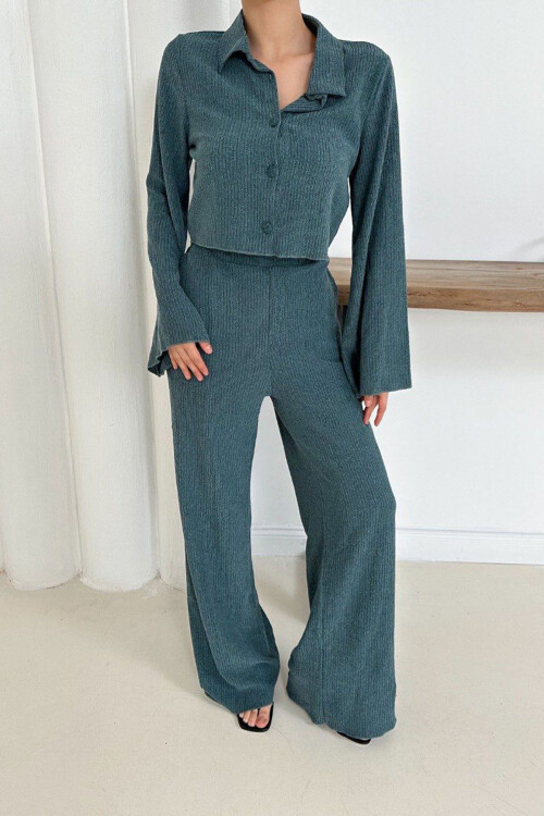 Yeşil Düğme Detaylı Bluz Ve Salaş Pantolon Alt Üst Örme Kumaş Takım BCHN-254000