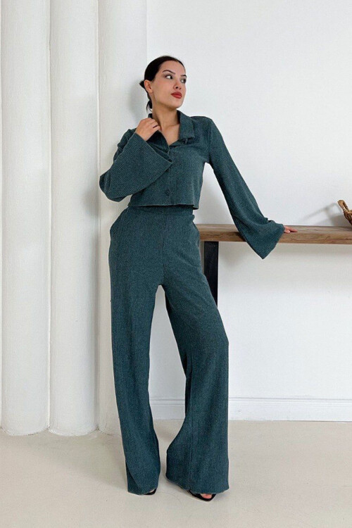 Yeşil Düğme Detaylı Bluz Ve Salaş Pantolon Alt Üst Örme Kumaş Takım BCHN-254000