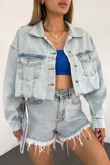 Buz Mavi Çift Cepli Lazer Kesim Yıkamalı Crop Denim Ceket