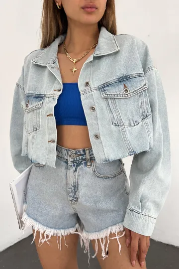 Buz Mavi Çift Cepli Lazer Kesim Yıkamalı Crop Denim Ceket