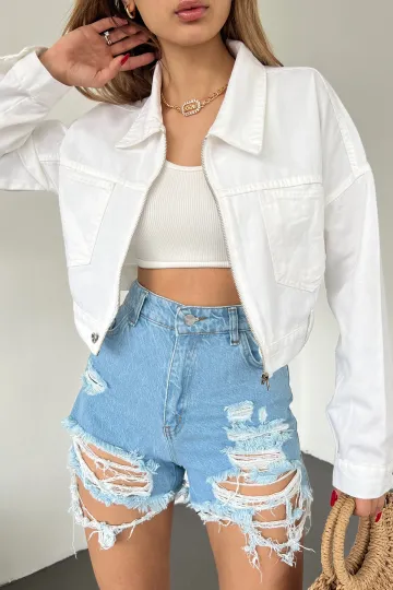 Beyaz Çift Cepli Fermuarlı Yıkamalı Crop Denim Ceket