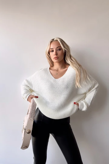 Ekru V Yaka Selanik Örgü Kışlık Kazak BC231019