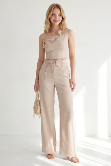 Bej Aksesuar Detaylı Bluz Ve Pantolon Dokuma Alt Üst Takım