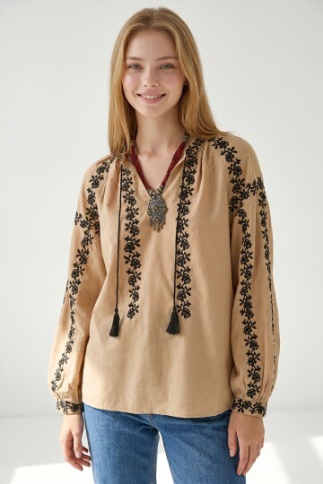 Bej Etnik Desenli Balon Kol Önü Bağlamalı V Yaka Bluz