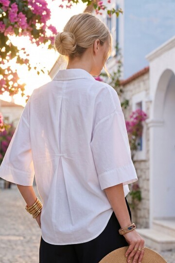 Beyaz Sırt Pile Detaylı Poplin %100 Pamuk Oversize Gömlek