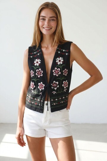 Siyah Nakışlı Bağcık Detaylı Tasarım Ham Keten Yelek