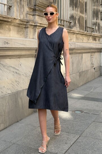 Siyah Sıfır Kol Yandan Bağlamalı Tensel Kumaş Dokuma Elbise