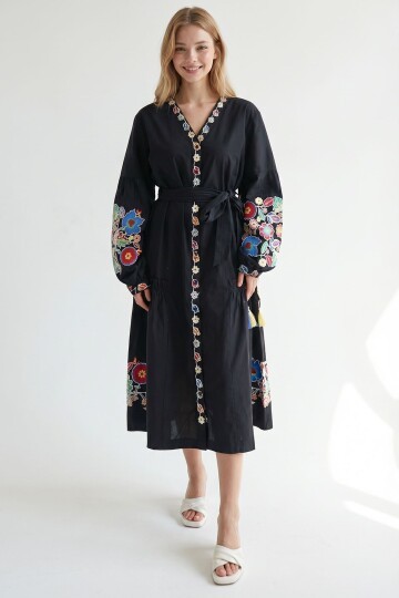 Siyah V Yaka Full Nakışlı Astarlı Dokuma Elbise