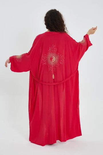 Maxi Boy Kırmızı Sırtı Ve Kolları Nakışlı Kemer Bağlamalı Uzun Kimono Ceket BCVL-24911