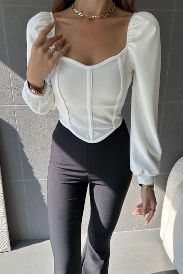 Beyaz Kare Yaka Şerit Detaylı Bluz BCDF-242111