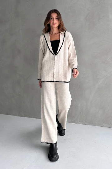 Ekru Şal Yaka Nervür Detaylı 2Li Kışlık Triko Takım BC24A500