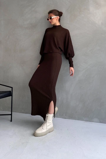 Kahverengi Dokulu Yırtmaç Detaylı Etek Ve Bluz 2Li Takım BCDF-242121