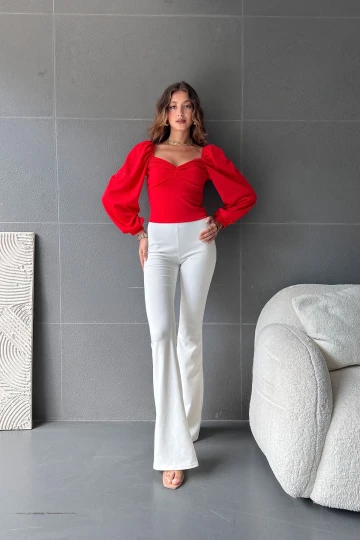 Kırmızı Kare Yaka Büzgü Detaylı Bluz BCDF-242119
