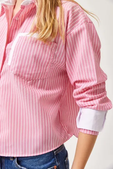 Pembe Manşet Ve Cepleri Garnili Çizgili Oversize Crop Dokuma Gömlek
