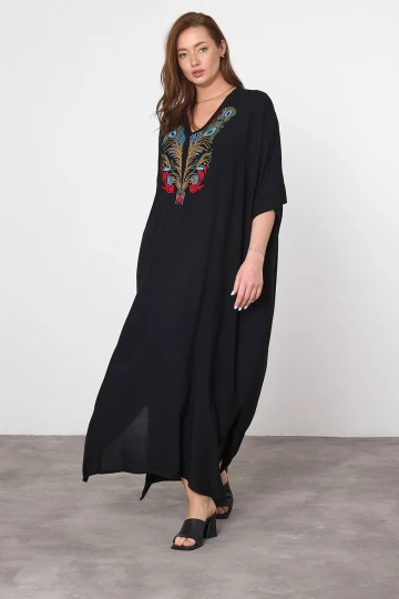 Siyah Kırmızı Nakış İşlemeli Maxi Boy Dokuma Viscon Elbise