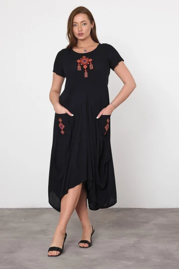 Maxi Boy Siyah Nakış İşlemeli Örme Viscon Elbise BCVL-25V036