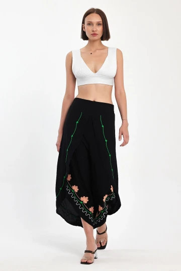 Maxi Boy Siyah Nakış İşlemeli Viscon Dokuma Şalvar Pantolon BCVL-251003