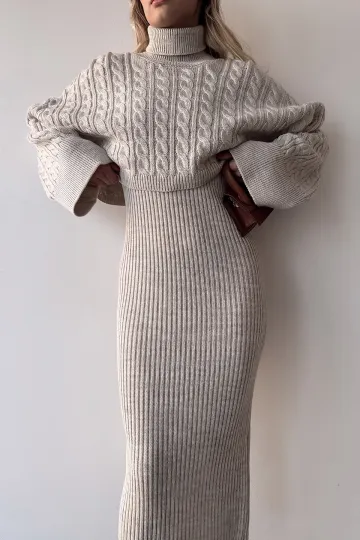 Taş Boğazlı Örgü Motifli Crop Kazak Ve Triko Elbise Takım