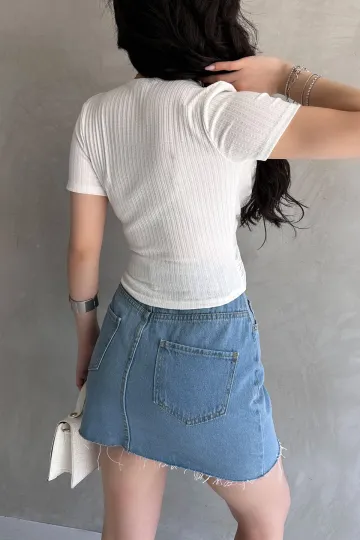 Beyaz Kruvaze Yaka Crop Bluz
