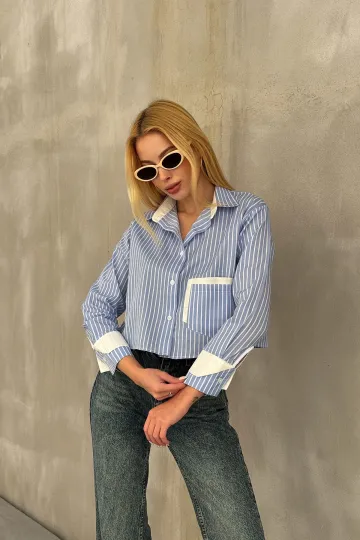 Mavi-Beyaz Manşet Ve Cepleri Garnili Çizgili Oversize Crop Dokuma Gömlek