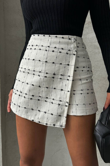 Beyaz 2 Düğmeli Tüvit Kumaş Şort Etek BCHN-2526414