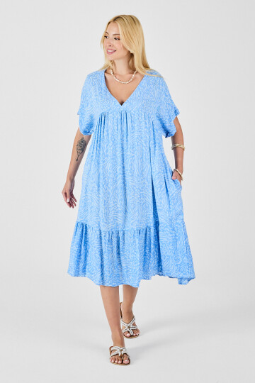 Buz Mavi V Yaka Oversize Kesim Desenli Çift Cepli Volanlı Elbise BCVL-254028