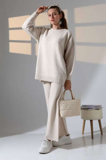 Ekru Bisiklet Yaka Kazak Ve Geniş Paça Pantolon Alt Üst Triko Takım BCES-252005