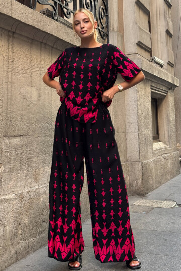 Fuşya Bisiklet Yaka Desenli Bluz Ve Pantolon Takım BCVL-254002