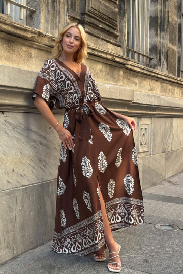 Kahverengi V Yaka Maxi Boy Yırtmaçlı Desenli Viscon Dokuma Elbise BCVL-25V208