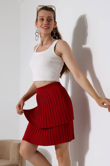 Kırmızı Kat Kat Pileli Triko Etek BCES-252002