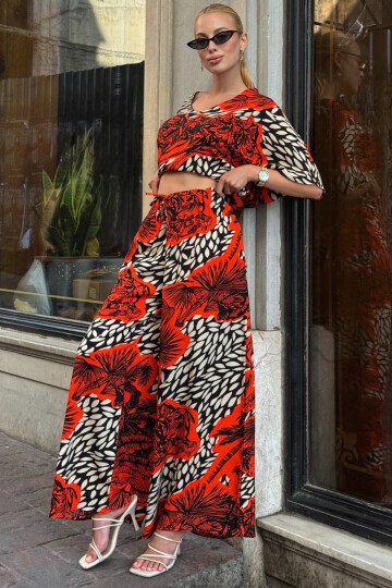 Mercan Desenli V Yaka Yarım Kol Bluz Ve Beli Lastikli Palazzo Pantolon Takım BCVL-254001