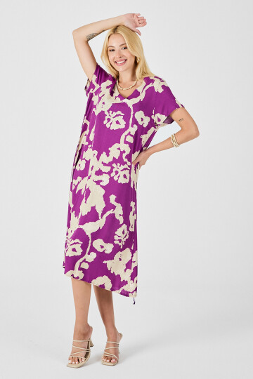 Mor Derin V Yaka Yırtmaçlı Desenli Midi Boy Elbise BCVL-254012